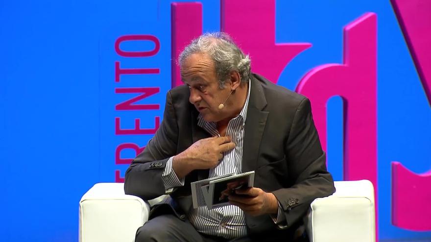 Platini duro contro il Var: "Con me presidente non ci sarebbe, i problemi sono altri" Platini duro contro il Var: "Con me presidente non ci sarebbe, i problemi sono altri"
