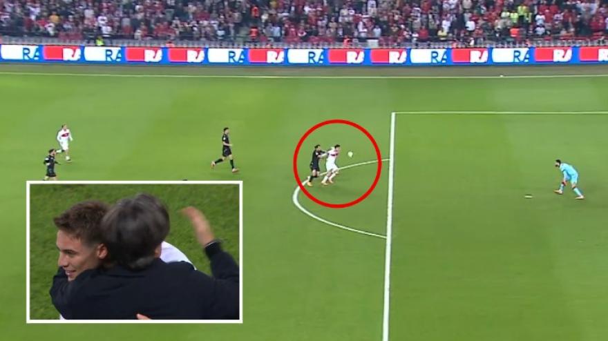 Yildiz, il pallonetto è perfetto! E Montella se lo coccola così Yildiz, il pallonetto è perfetto! E Montella se lo coccola così