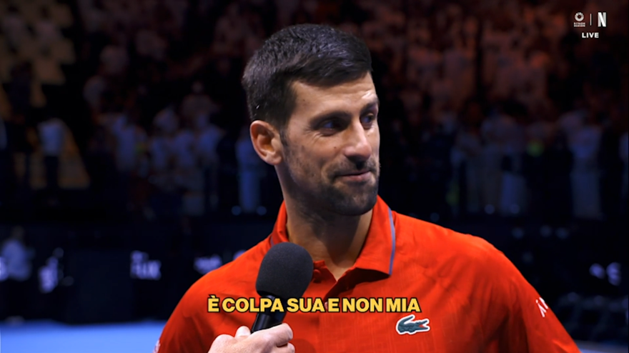 Djokovic si scusa con il pubblico e dà la colpa a... Sinner: ecco perché Djokovic si scusa con il pubblico e dà la colpa a... Sinner: ecco perché