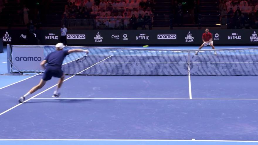 Sinner impressionante: sfianca Djokovic e vince dopo 24 colpi