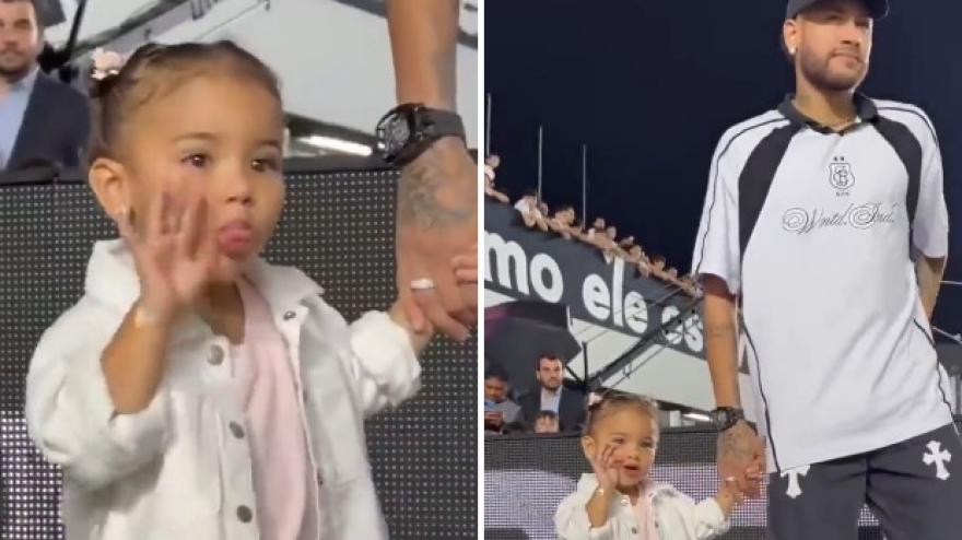 La figlia di Neymar è dolcissima: guardate come imita l'esultanza del papà!