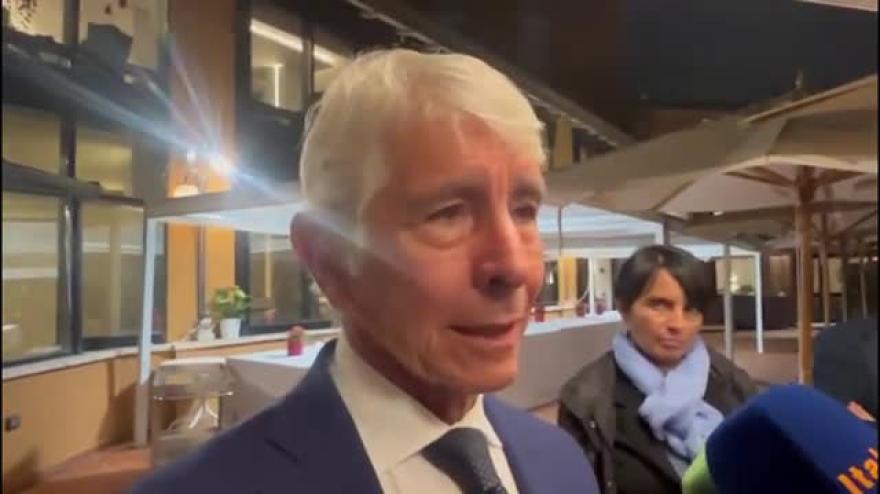 Pisa e Verona, trasferte vietate. Abodi duro: "Che sia di riflessione per il futuro" Pisa e Verona, trasferte vietate. Abodi duro: "Che sia di riflessione per il futuro"