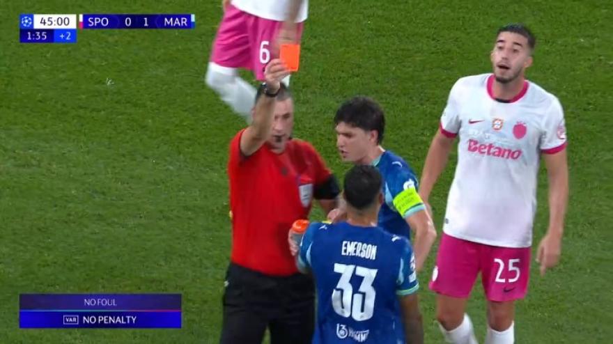 Sciocchezza Emerson: si procura il rigore, ma il Var... lo espelle! Sciocchezza Emerson: si procura il rigore, ma il Var... lo espelle!