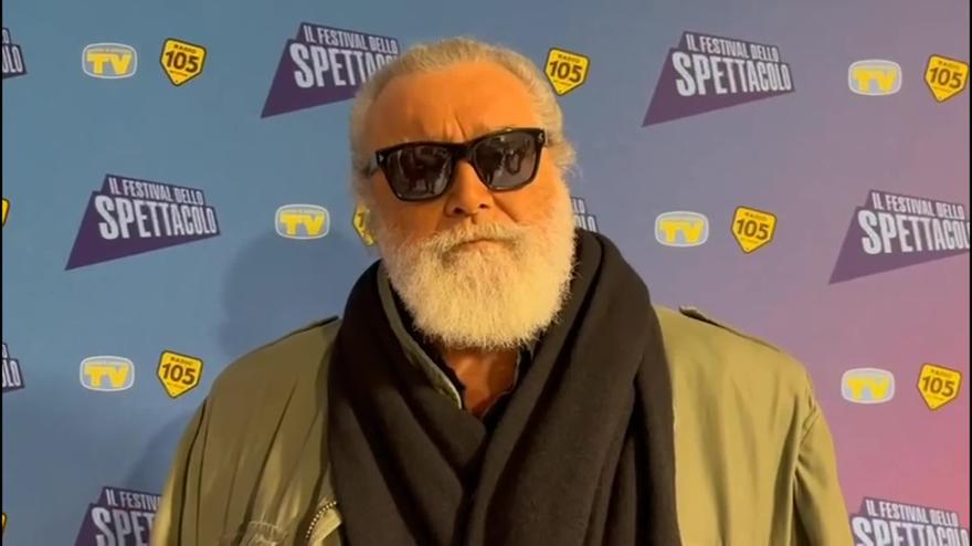 Diego Abatantuono: “Mi piace molto Leao anche se ogni tanto mi fa inc…” Diego Abatantuono: “Mi piace molto Leao anche se ogni tanto mi fa inc…”