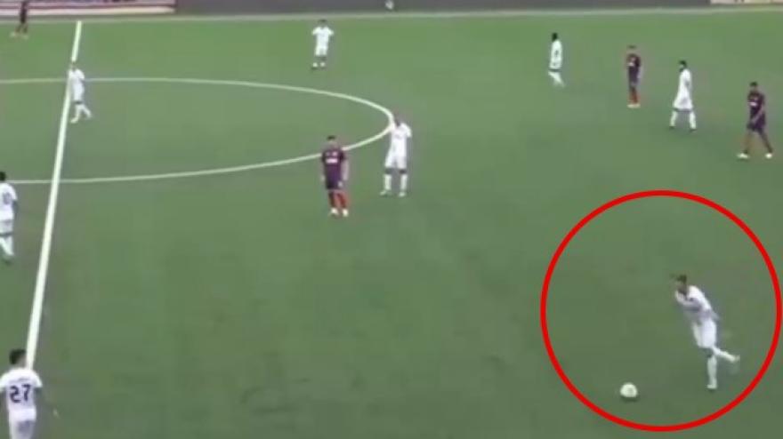 Tensione in Eccellenza: deve restituire il pallone ma... segna da 50 metri! Tensione in Eccellenza: deve restituire il pallone ma... segna da 50 metri!