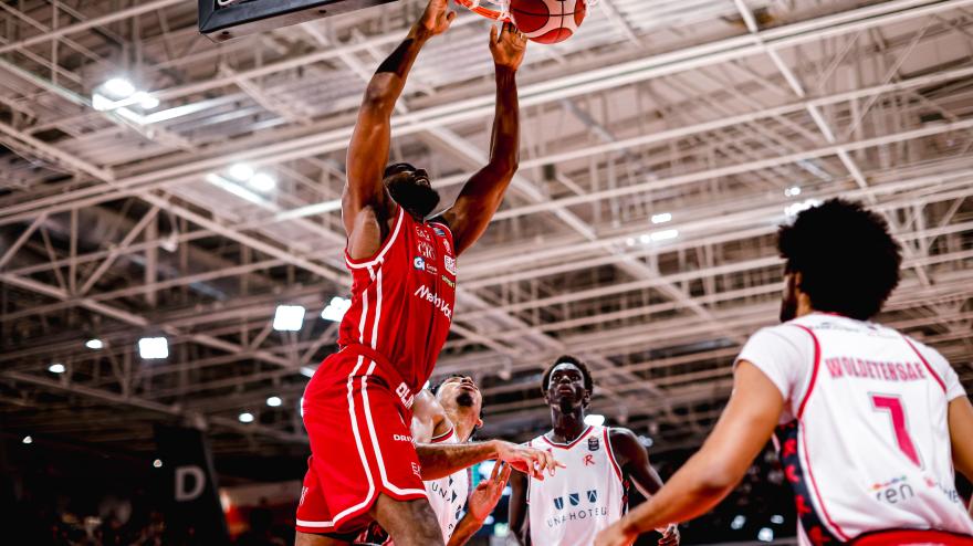 Milano ritrova LeDay e Nebo, dominata Reggio Emilia: highlights Milano ritrova LeDay e Nebo, dominata Reggio Emilia: highlights