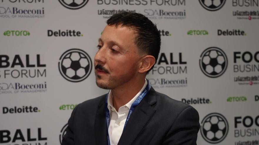 Il presidente del Marsiglia Longoria: "Personalità e genio, De Zerbi ci fa crescere" Il presidente del Marsiglia Longoria: "Personalità e genio, De Zerbi ci fa crescere"