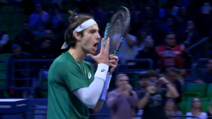 Musetti salva un match point e vince, poi urla di tutto a sé stesso