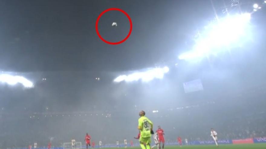 Chevalier dove vai? Il pallonetto è geniale, ma il portiere del Psg... Chevalier dove vai? Il pallonetto è geniale, ma il portiere del Psg...