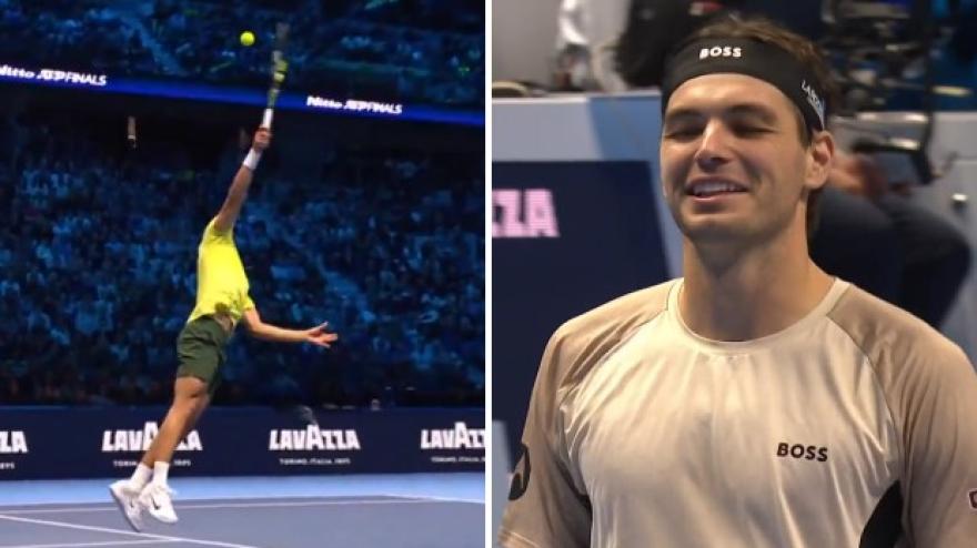 Alcaraz, la volée di rovescio è favolosa. E Fritz reagisce così
