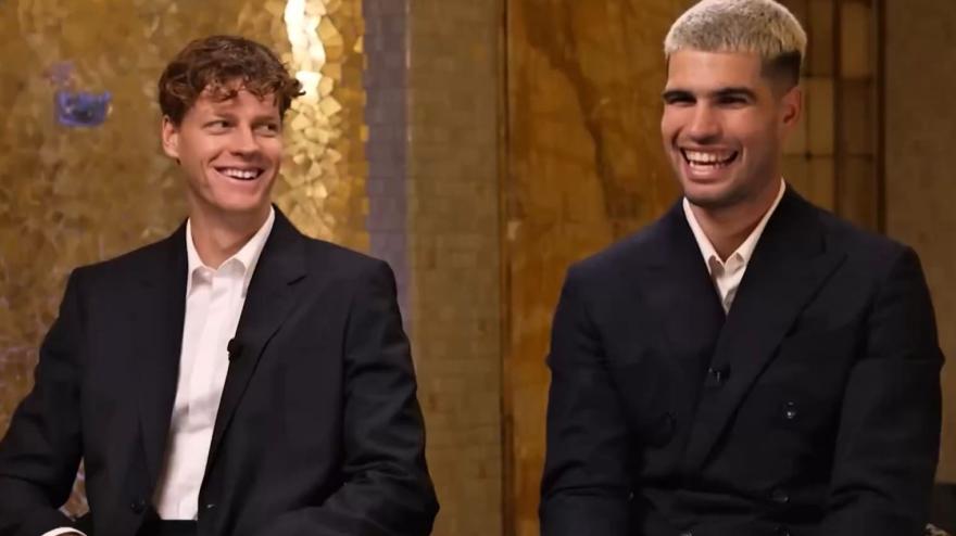 Alcaraz: "Vedo Jannik più di mia madre". E Sinner risponde così... Alcaraz: "Vedo Jannik più di mia madre". E Sinner risponde così...