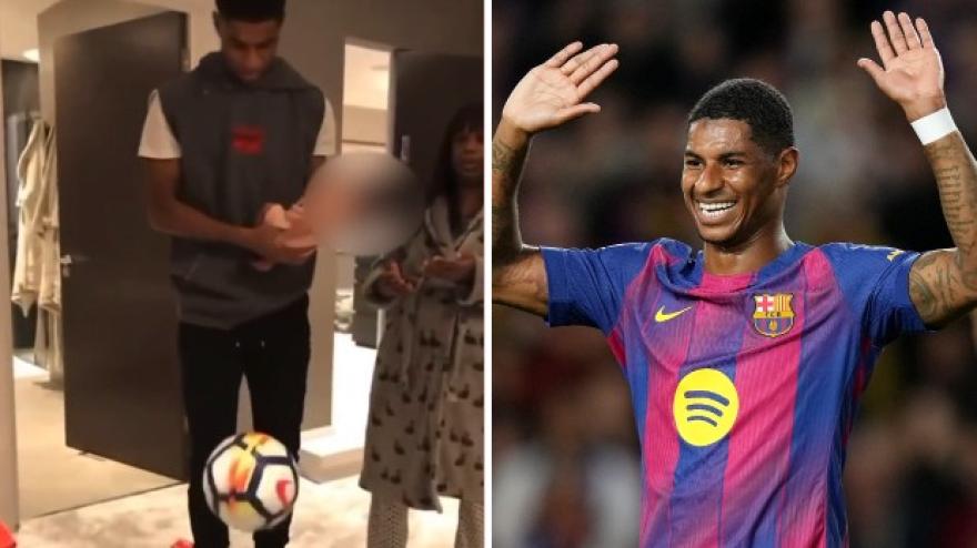 Rashford, che fai? Palleggia in salotto... con un neonato in braccio!