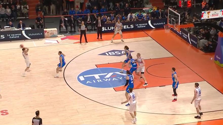 Casarin e Procida non bastano: guarda gli highlights di Italia Islanda