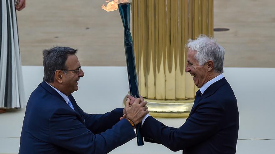 milano cortina 2026 la fiamma olimpica arriva a roma il video in diretta da Gazzetta.it milano cortina 2026 la fiamma olimpica arriva a roma il video in diretta