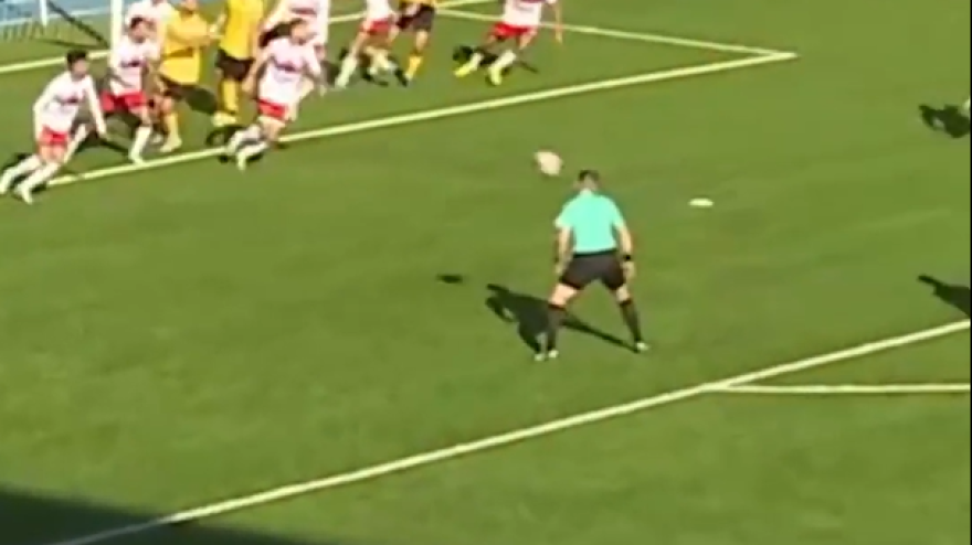 "Prodezza" di testa e palla all