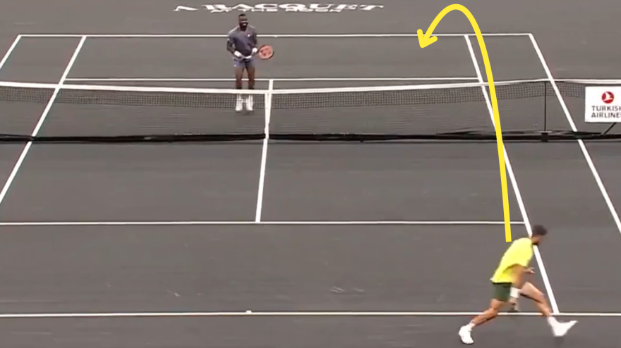 Duello all’ultimo tweener! Alcaraz e Tiafoe infiammano il pubblico