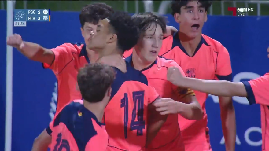 La nuova stella della Masia si chiama Hugo Garces: le sue skills fanno impazzire il web La nuova stella della Masia si chiama Hugo Garces: le sue skills fanno impazzire il web