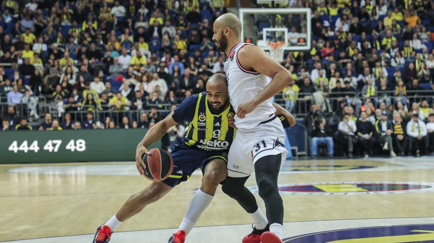 L’Olimpia annusa la vittoria, ma il Fenerbahce rimonta: gli highlights