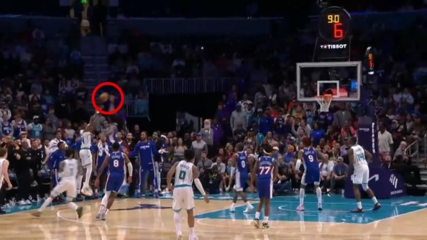 NBA highlights, le 5 migliori giocate della notte. Guarda la super stoppata di Joel Embiid
