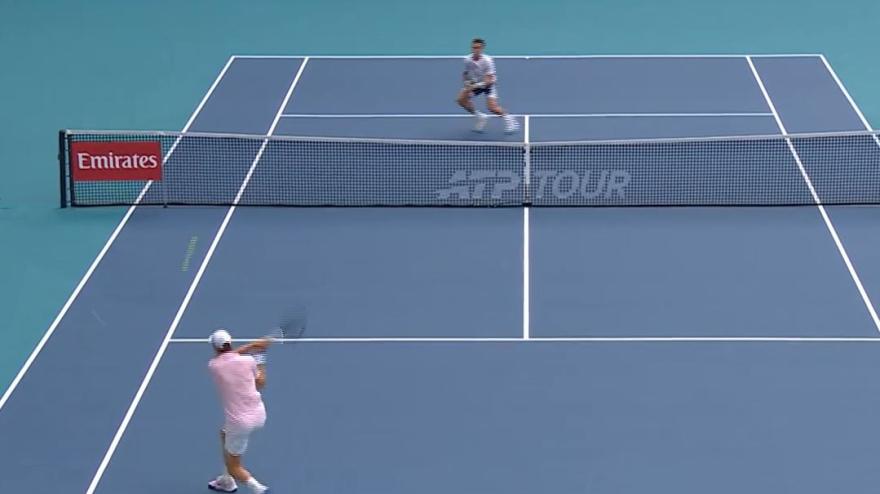 Sinner, il rovescio lungolinea è glaciale: Lehecka reagisce così