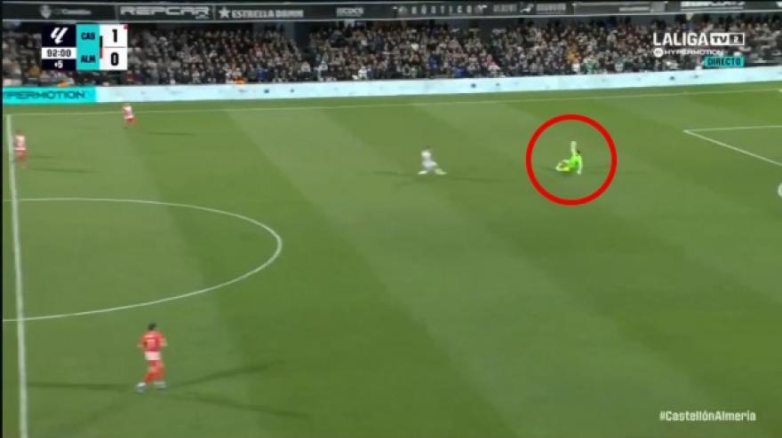 spagna il portiere scivola e regala cos236 il gol del 2 0 in castellon almeria da Gazzetta.it spagna il portiere scivola e regala cos236 il gol del 2 0 in castellon almeria