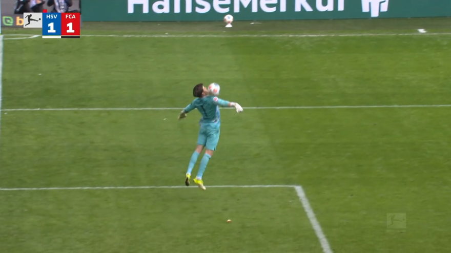 Amburgo-Augsburg 1-1, gol e highlights: autogol sfiorato, salvataggio clamoroso