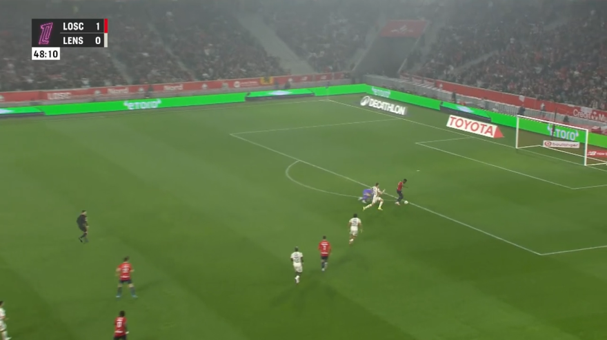 Lilla-Lens 3-0, highlights: errore clamoroso della difesa, il Lilla segna così