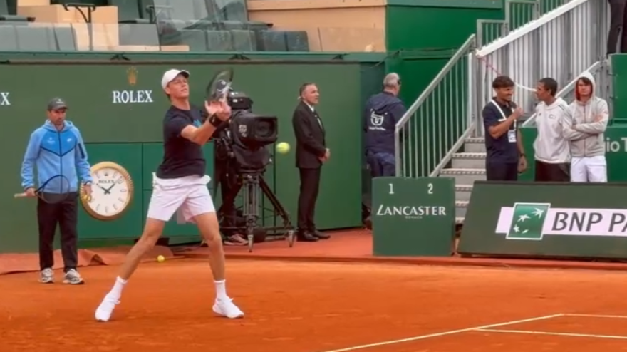 Sinner, che intensità! Jannik si riscalda così prima della sfida con Humbert