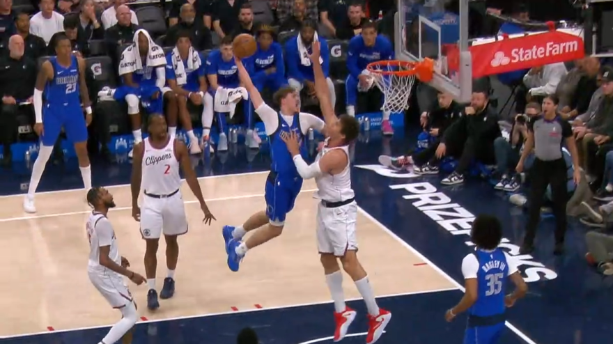 Nba top 5, Cooper Flagg decolla: schiacciata irreale su Brook Lopez