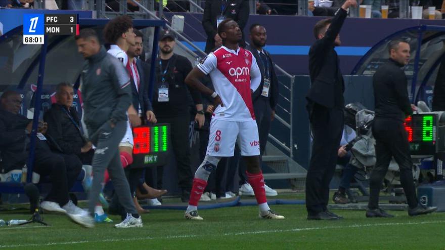 Pogba torna in campo dopo 4 mesi: l'ovazione dello stadio