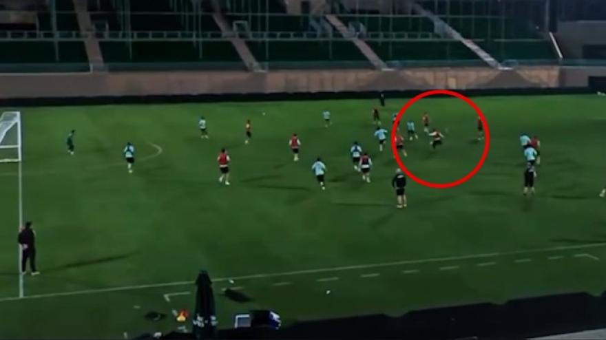 Balotelli, come fai a calciare così? Il gol in allenamento è pazzesco