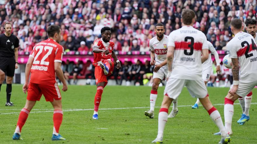 Bayern Monaco-Stoccarda 4-2, gol e highlights: bavaresi campioni