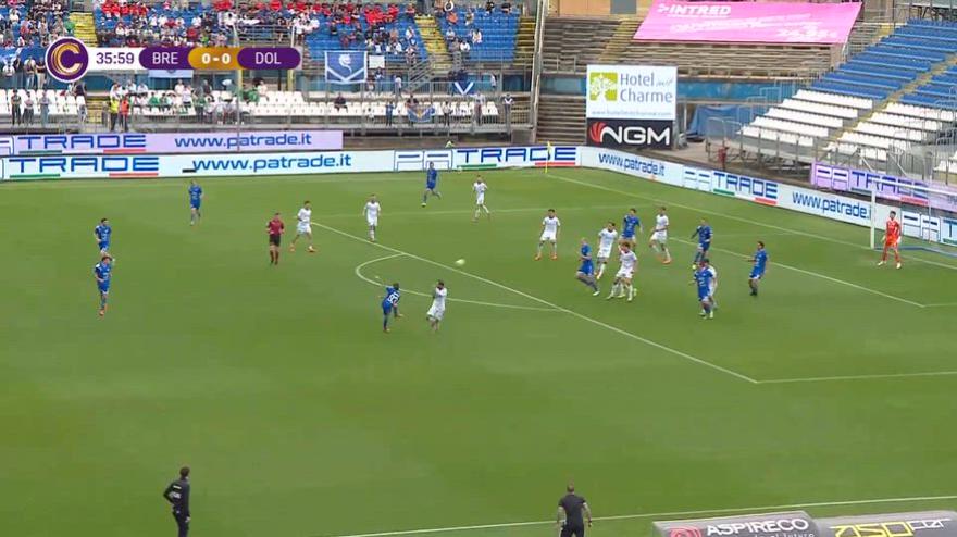 Il gol della domenica arriva dalla Serie C: sinistro al volo pazzesco di Marras