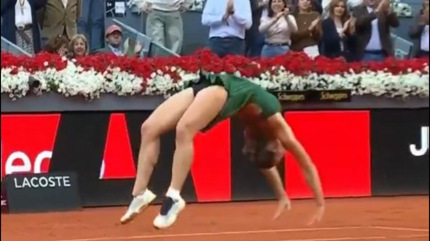 Kostyuk, il mancato saluto alla russa Andreeva e l’esultanza alla Oba Oba Martins