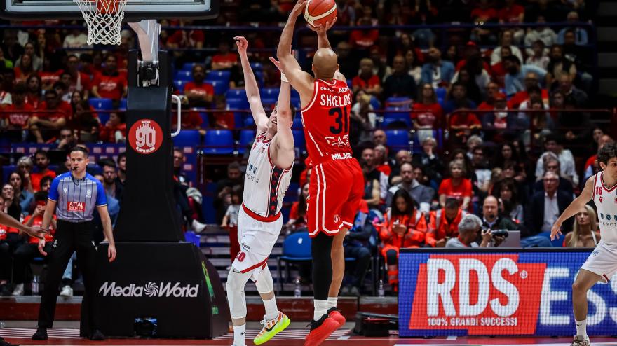 Milano-Reggio Emilia highlights: Olimpia vince Gara 1 playoff con uno Shields dominante
