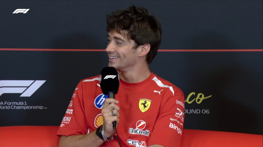 "Amo la Ferrari, perché mi guardi così?": il siparietto tra Leclerc e Norris
