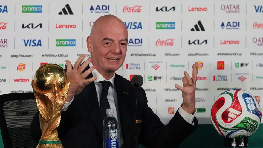 La battuta di Infantino sull'Italia al Mondiale scatena le proteste