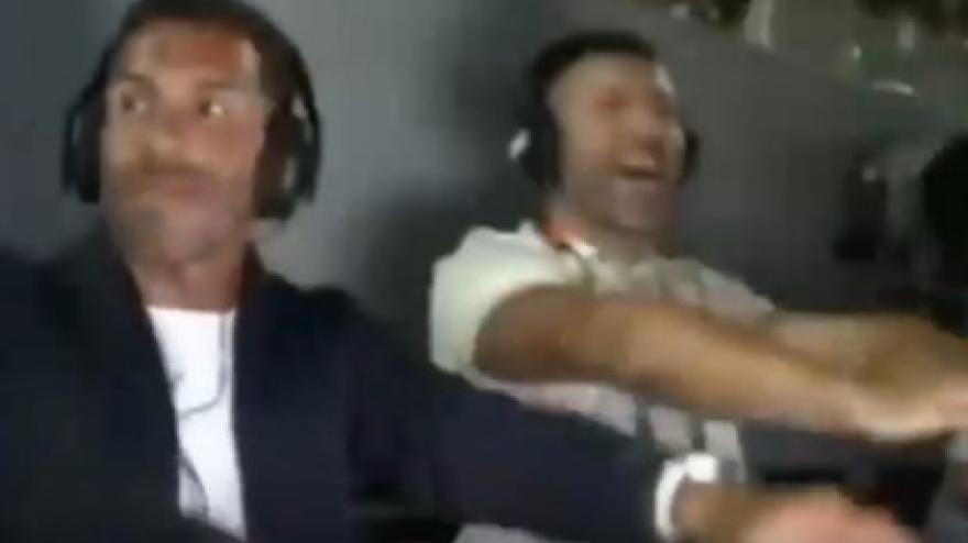 Messi-show, la reazione della tv argentina: telecronista scatenato, Tevez e Aguero si inchinano!