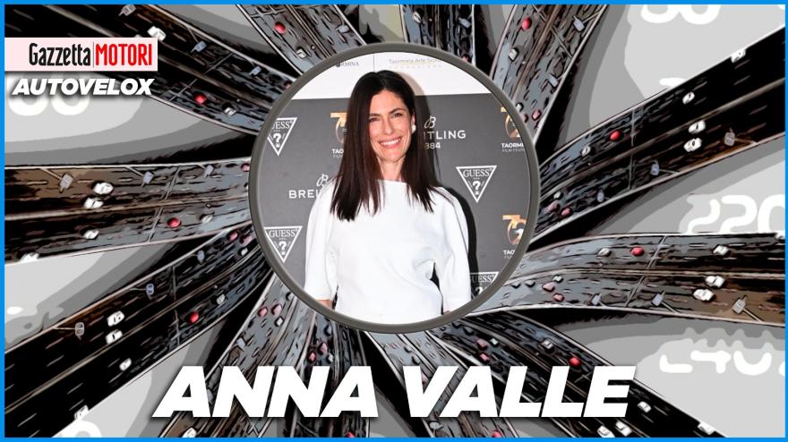 anna valle dalla ford fiesta alla bmw z3 da Video.gazzetta.it anna valle dalla ford fiesta alla bmw z3