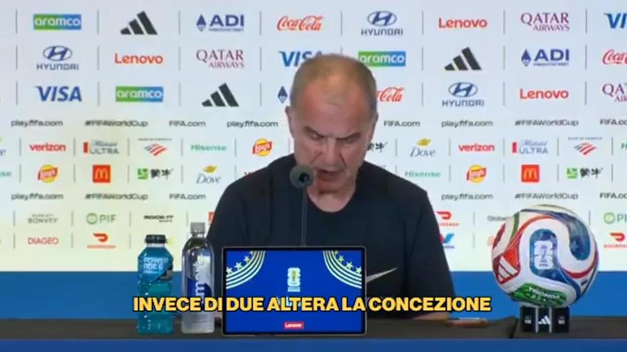 Mondiali, Bielsa: "Quattro tempi? Tolgono molto a calcio, non hanno pensato a ciò che fa innamorare"