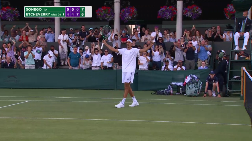 un sonego esaltante con etcheverry highlights wimbledon da Video.gazzetta.it un sonego esaltante con etcheverry highlights wimbledon