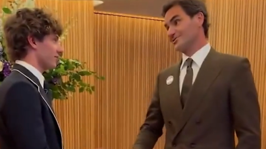 kimi antonelli federer che risate ti insegno il mio rovescio oppure chiedi a sinner da Video.gazzetta.it kimi antonelli federer che risate ti insegno il mio rovescio oppure chiedi a sinner