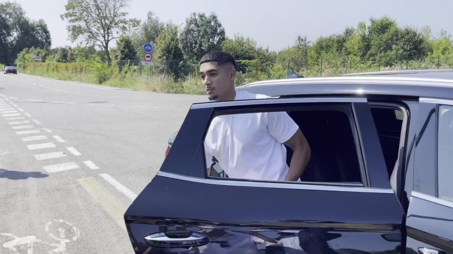 inter ecco khalaili l arrivo a linate nel pomeriggio le visite mediche da Video.gazzetta.it inter ecco khalaili l arrivo a linate nel pomeriggio le visite mediche