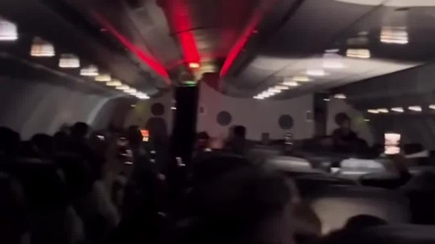 il pilota annuncia l8217argentina campione ma 232 solo uno scherzo da Video.gazzetta.it il pilota annuncia l8217argentina campione ma 232 solo uno scherzo