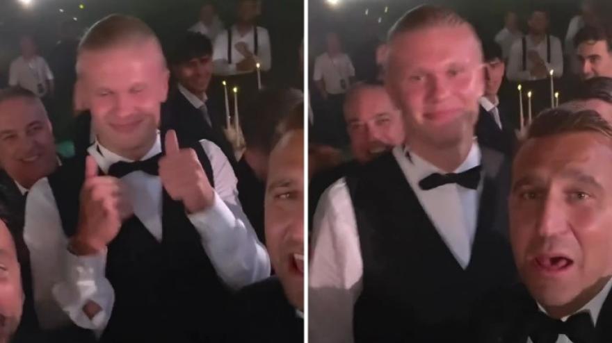 pio e amedeo sfottono haaland e gli dedicano una canzone la reazione di erling 232 virale da Video.gazzetta.it pio e amedeo sfottono haaland e gli dedicano una canzone la reazione di erling 232 virale