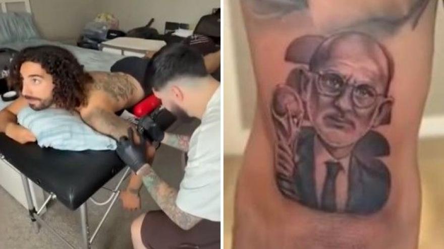 Cucurella mantiene la promessa: il tatuaggio di De La Fuente è iconico