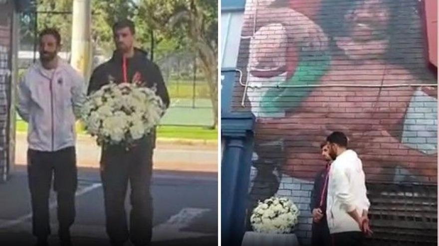 milan franco baresi e il murale a perth l omaggio di amorim e gabbia da Video.gazzetta.it milan franco baresi e il murale a perth l omaggio di amorim e gabbia