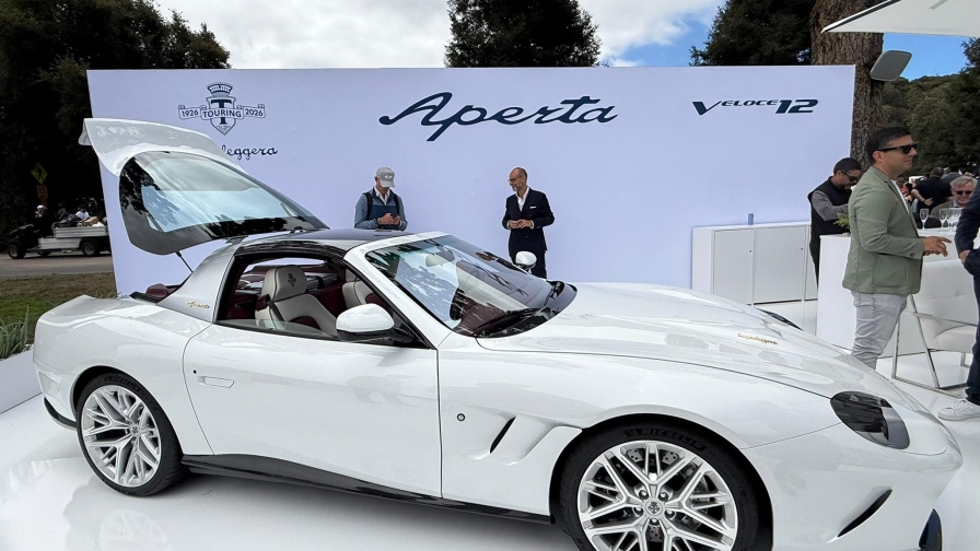 Touring Superleggera Veloce12. Base Ferrari, valigie su misura