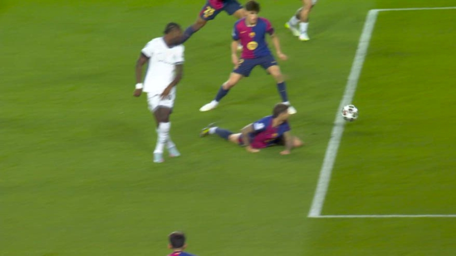 Che ha fatto Thuram? Il gol di tacco dopo 30 secondi è pazzesco
