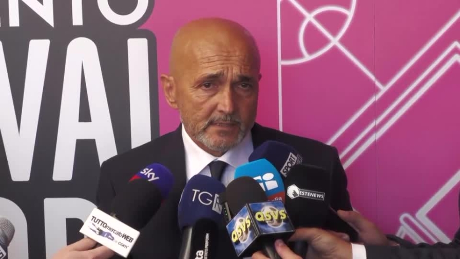 Spalletti scherza con i giornalisti: 